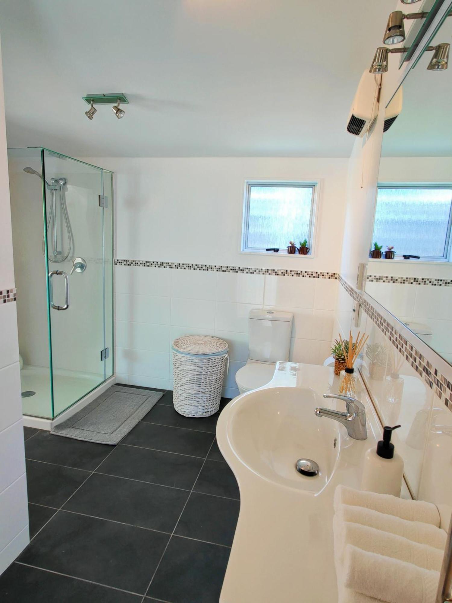 Delight In Birch-Lake View Holiday Home Lago Lago Taupo Esterno foto